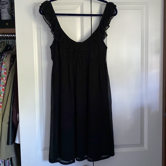 Ali Ro Black Empire Waist Ruffle Neckline Dress. Size 4. 100% Cupro. Mini length - Picture 10 of 10